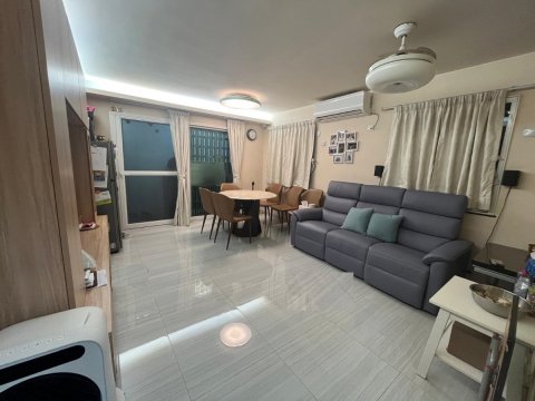 井頭村 @ EMILY 95080096