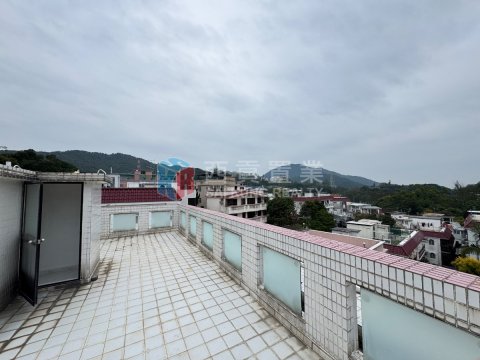 井欄樹村