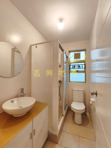 華樂豪庭   95081731  兩車入花園