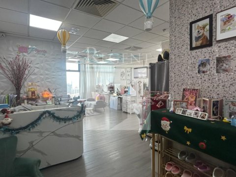 Hong Kong Property, Hong Kong Office