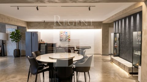Hong Kong Property, Hong Kong Office