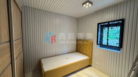 黃竹灣村