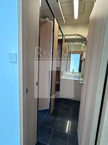 Hong Kong Property, Hong Kong Office