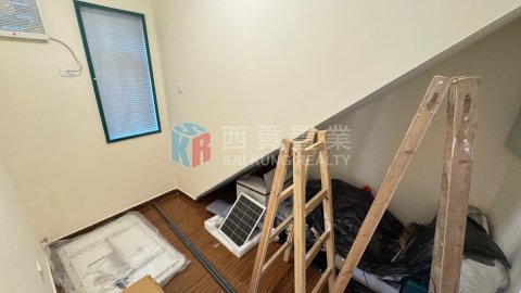 輋徑篤