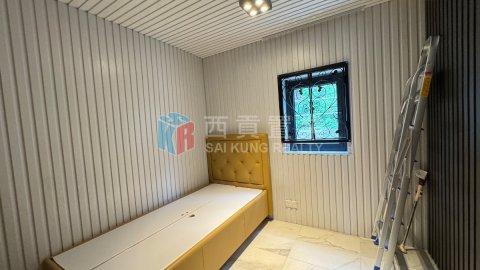 黃竹灣村