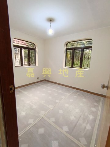 謝屋村
