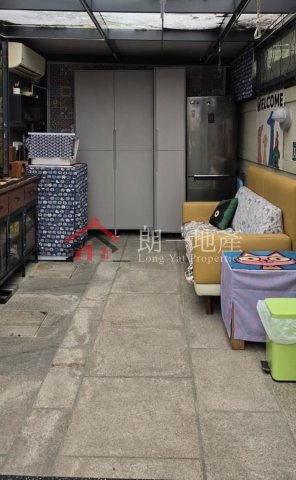 錦上路村屋