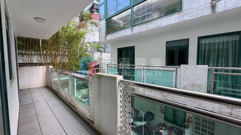 輋徑篤