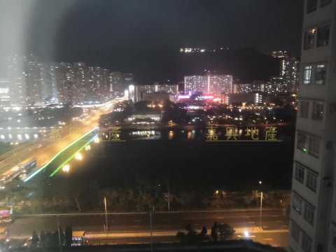 河畔花園 B座