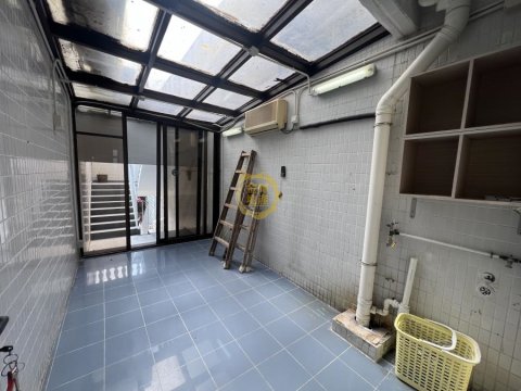 富安居