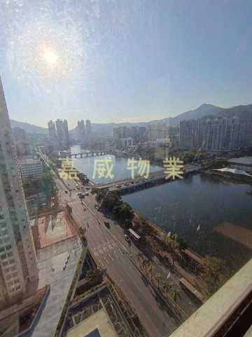 河畔花園 F座
