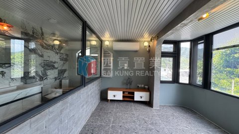 黃竹灣村