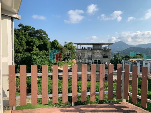 菠蘿輋