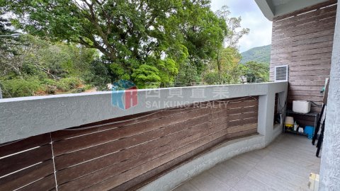 井欄樹村