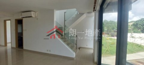 天水圍 步行西鐵，生活區 2樓連天台