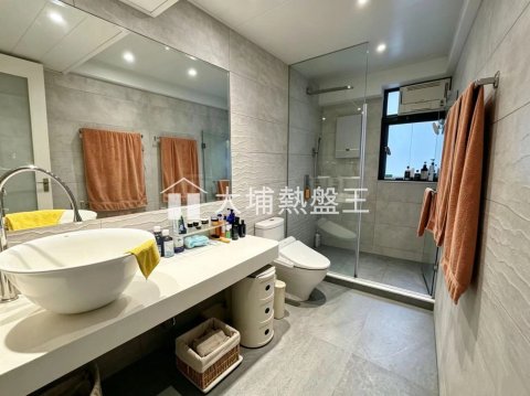 倚龍山莊  