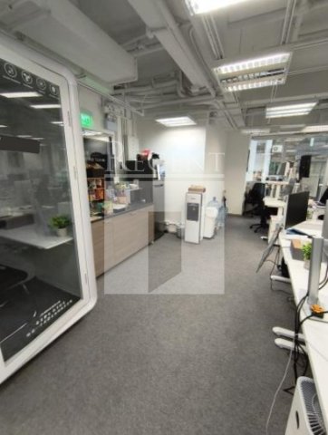 Hong Kong Property, Hong Kong Office
