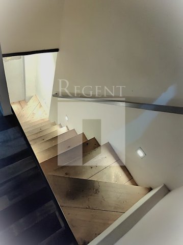 Hong Kong Property, Hong Kong Shop