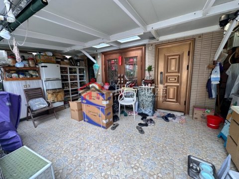 錦上路村屋