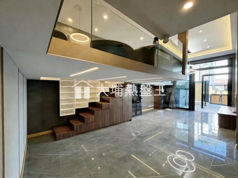 名日九肚山 洋房