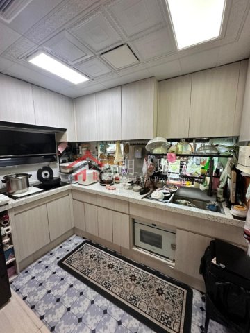 錦上路村屋