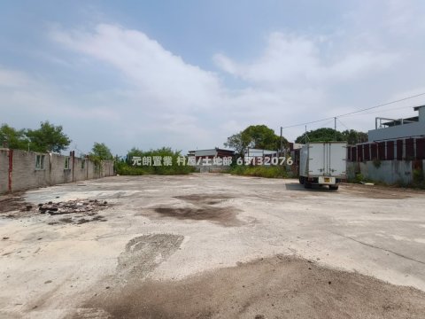 22000呎露天石屎倉地
