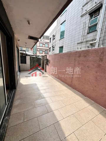 錦上路村屋