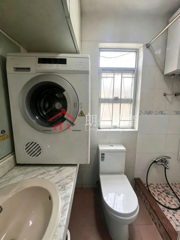 元朗南近路邊屋苑式三樓連天台