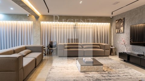 Hong Kong Property, Hong Kong Office