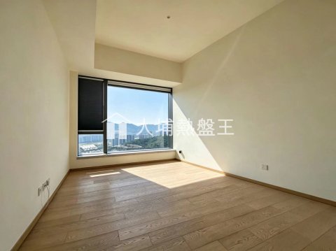 尚珩  