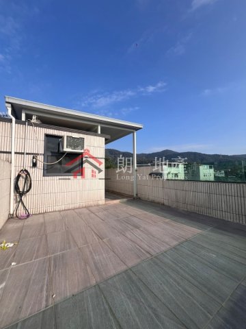 錦上路村屋