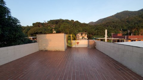 黃屋村