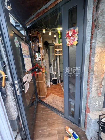 錦上路村屋
