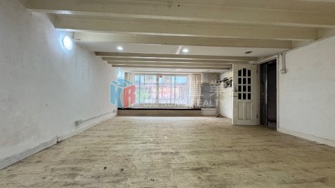 西貢市中心市場街