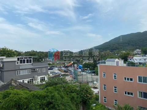井欄樹村
