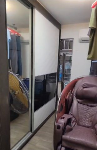 新屋家村  95081731   車泊門口