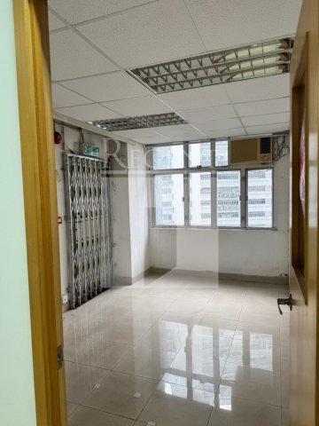 WAH FAT IND BLDG (华发工业大厦) 