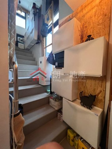 錦上路村屋