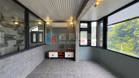 黃竹灣村