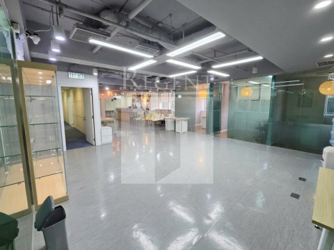 Wai Fung Plaza (惠豐中心) 