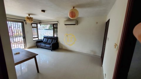 黃屋村