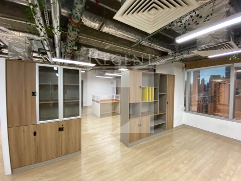 PIONEER CTR (始創中心) 
