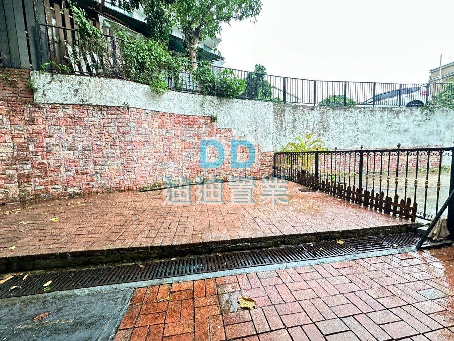 沙角尾車泊門口 鄰近市中心
