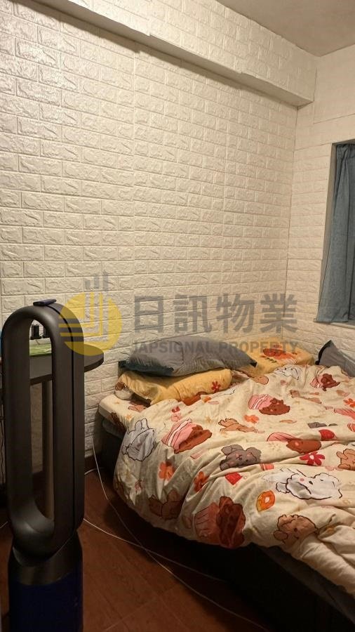 WATERSIDE PLAZA BLK 04