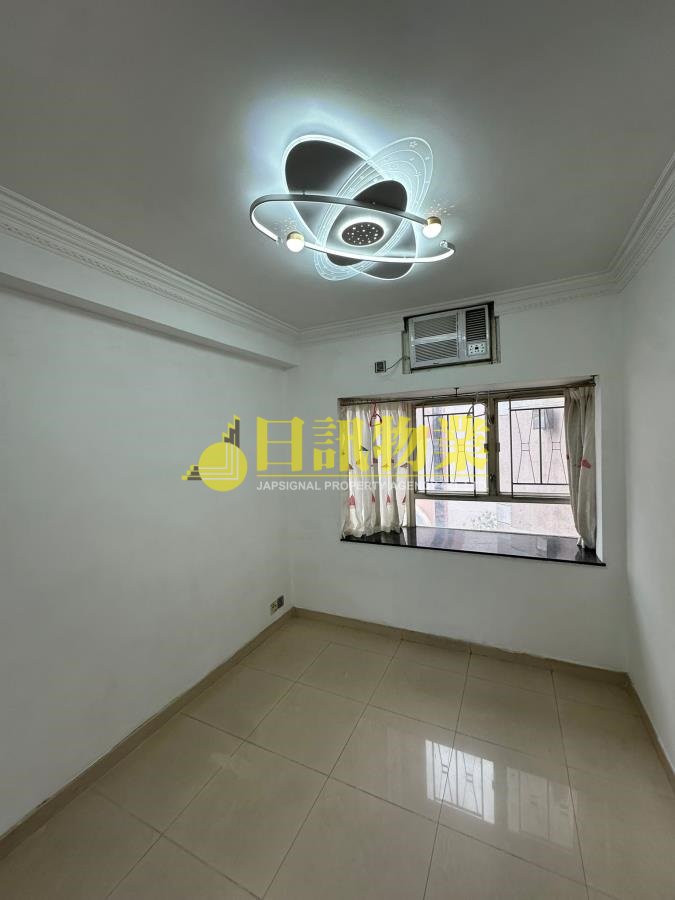 WATERSIDE PLAZA BLK 04