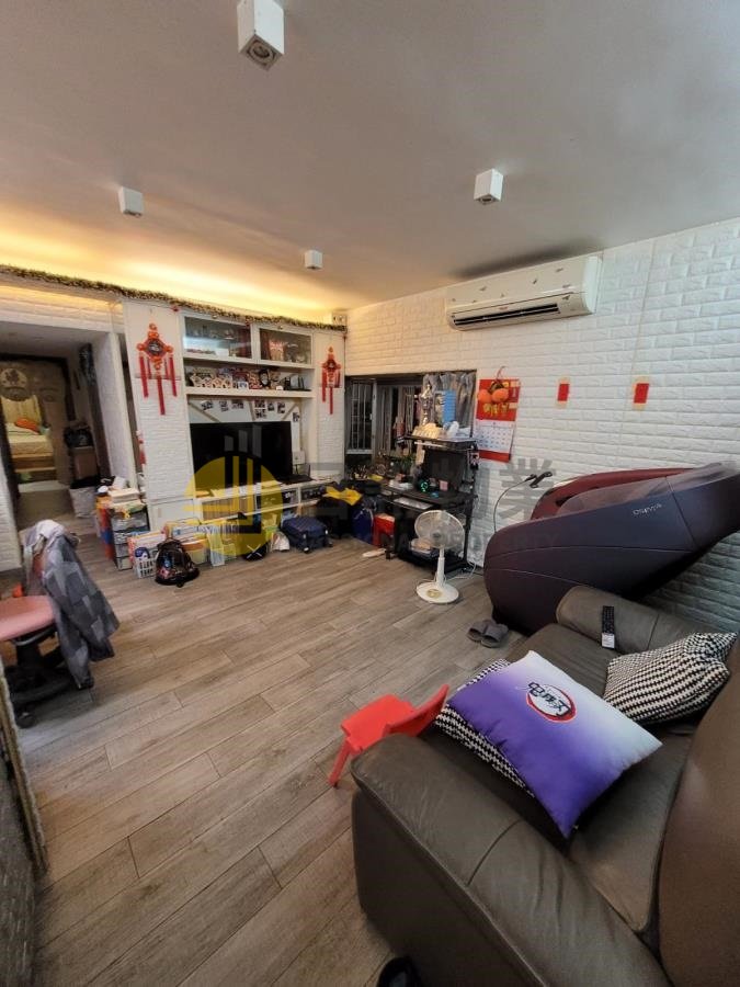 RIVIERA GDN BLK 19 HOI YAT MAN