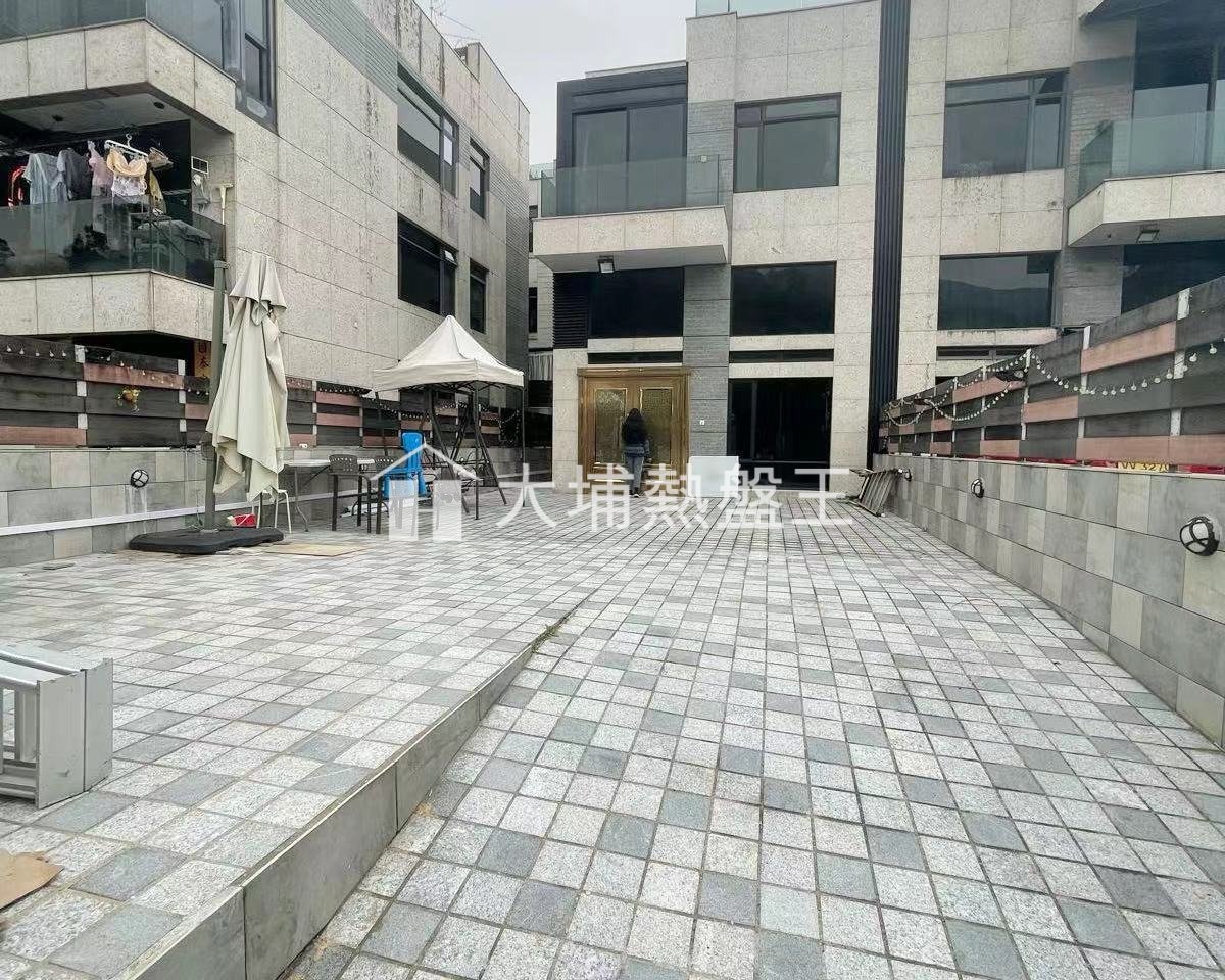 白牛石下村