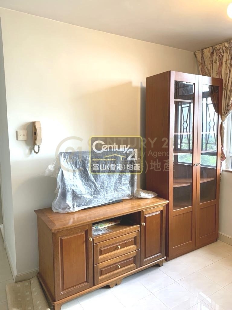 LUNG POON COURT BLK B (HOS)