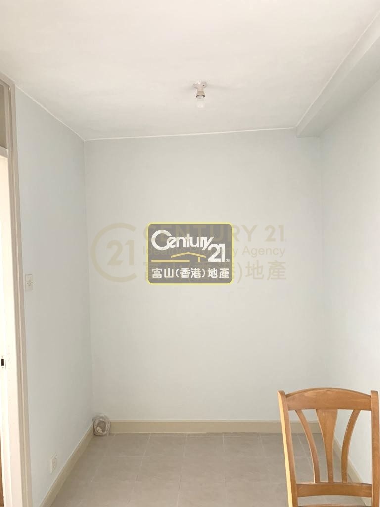 LUNG POON COURT BLK B (HOS)