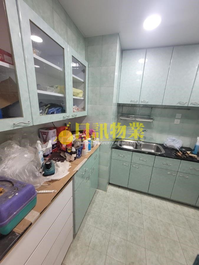 RIVIERA GDN BLK 12 HOI FUNG MAN